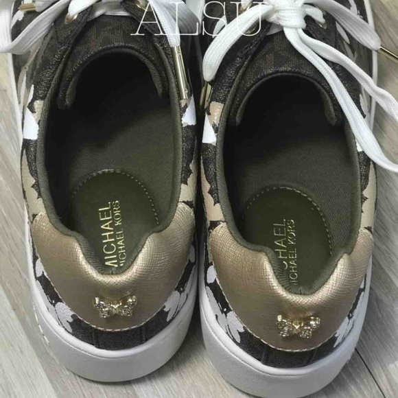 Michael Kors Poppy Lace Up mini MK Logo Blown W - Picture 8 of 8